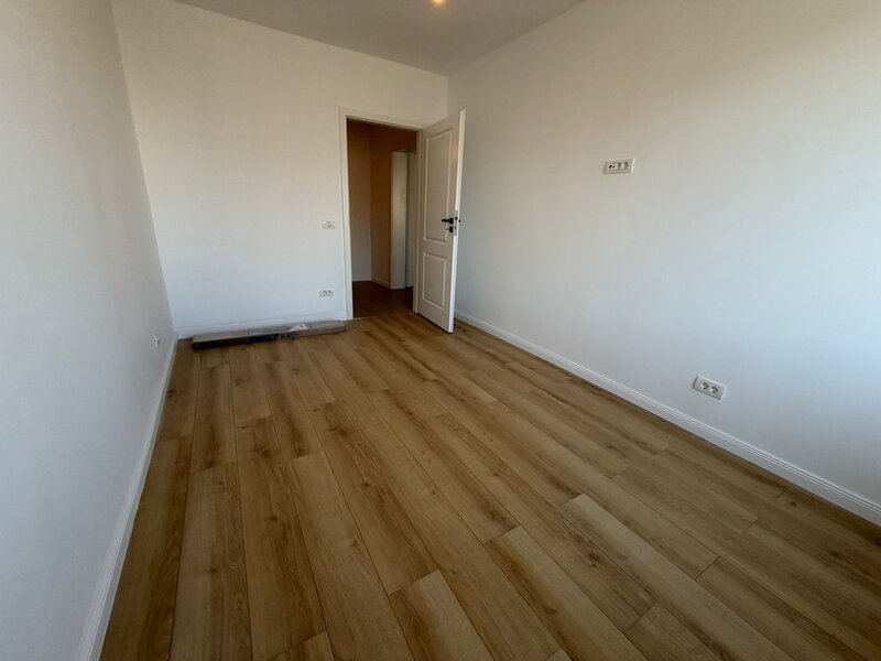 Theodor Pallady, 5 minute metrou 1 Decembrie 1918, stradal, bloc reabilitat