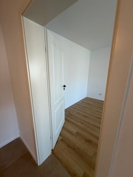 Theodor Pallady, 5 minute metrou 1 Decembrie 1918, stradal, bloc reabilitat